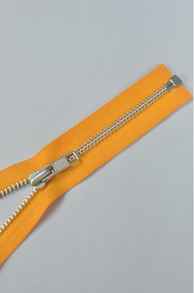 ZIP079  4號拉鏈  金屬開尾拉鏈  銀白色單頭拉鏈  不設單獨拉鍊訂購  細節-1